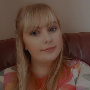 Meet your Posher, Ella